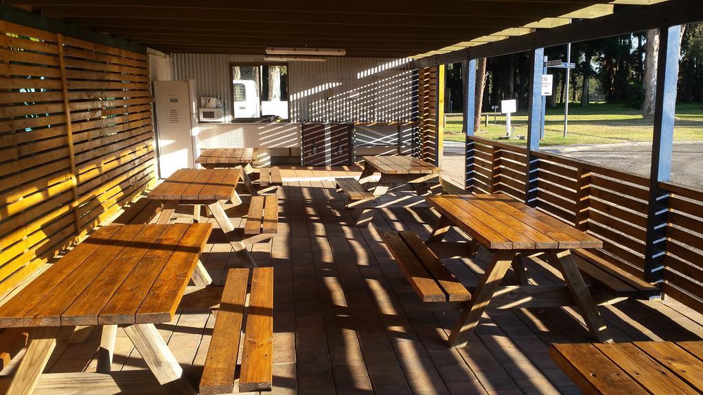 Smugglers Cove Holiday Village Forster Exteriör bild